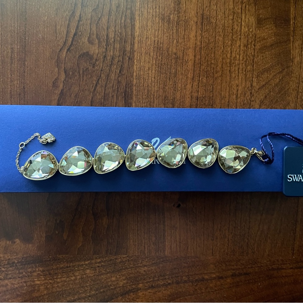 Swarovski Elegant Gold Tone Bracelet NWT